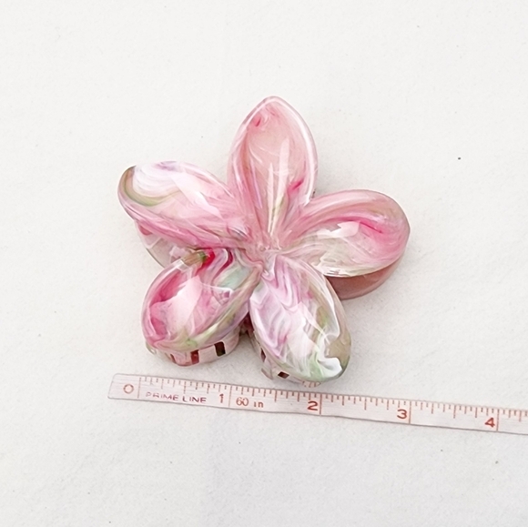 Flower Claw Clip Hair Accessories - Picture 3 of 4